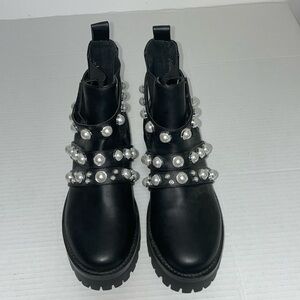 NWOB BP KORA 2 LUG CHELSEA LUG PEARLY BEADED ANKLE BOOTS Women’s Size 8 1/2